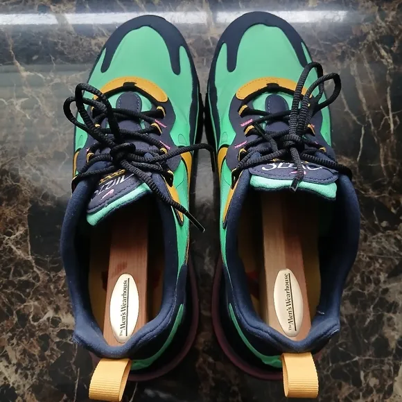 Nike Air Max 270 React Streetwear/Lifestyle Athletic Shoes Size 9 Men/10.5 Wom