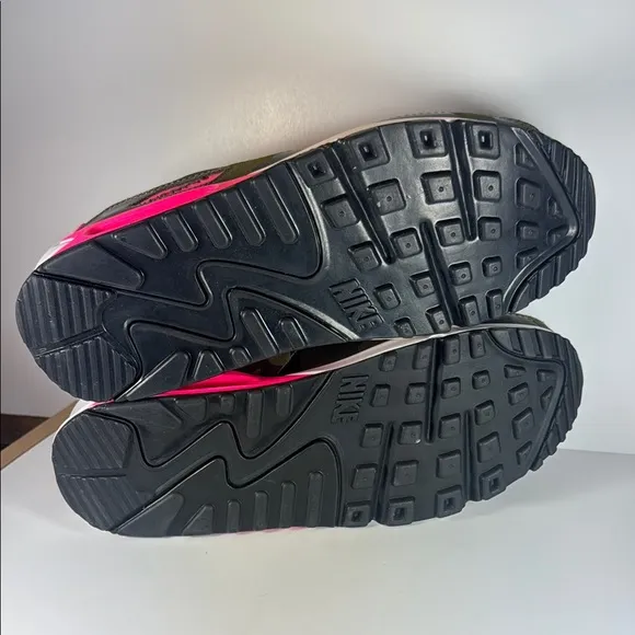 Nike Air Max 90 Camo Pack Sequoia Black Hyper Pink Men’s Size 9 Sneakers Shoes