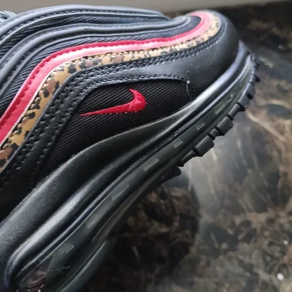 Nike Air Max 97 Streetwear/Lifestyle Athletic Shoes Size 7 for Women
