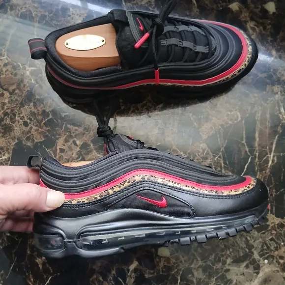 Nike Air Max 97 Streetwear/Lifestyle Athletic Shoes Size 7 for Women