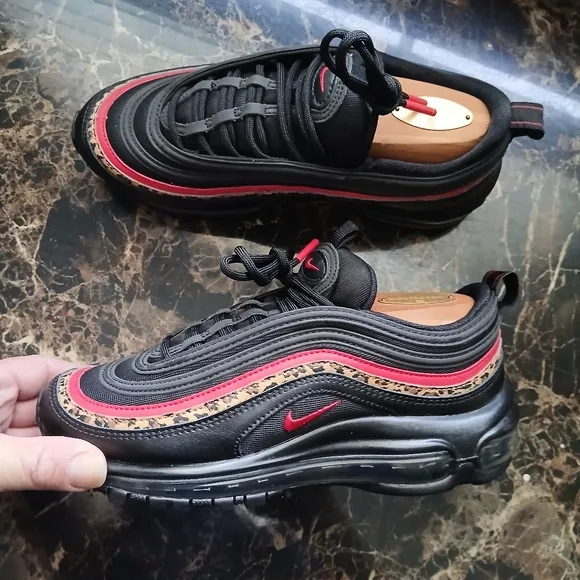 Nike Air Max 97 Streetwear/Lifestyle Athletic Shoes Size 7 for Women