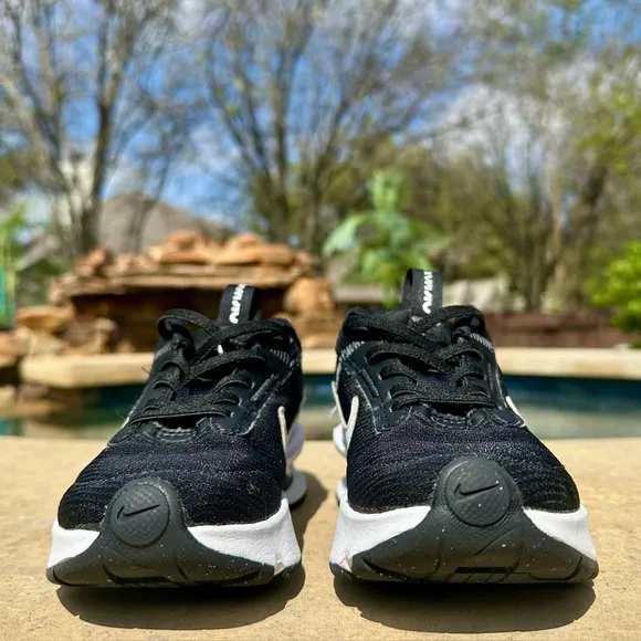 Nike Air Max INTRLK Lite Shoes Black &amp; White - Size 1Y (DH9393-002)
