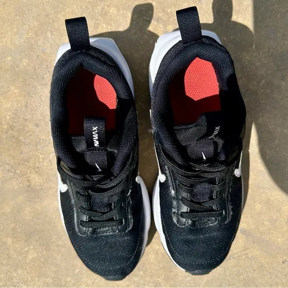 Nike Air Max INTRLK Lite Shoes Black &amp; White - Size 1Y (DH9393-002)