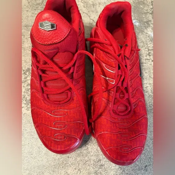 Nike Air Max Plus TN  university red trainers