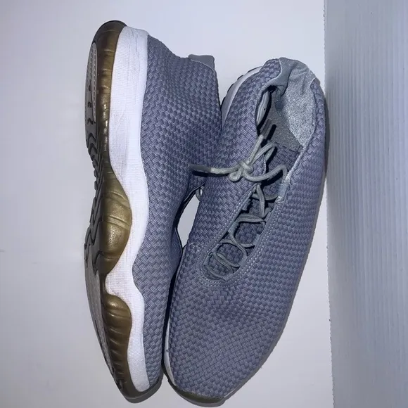 Nike Air Men's Gray Athletic Shoes - S1