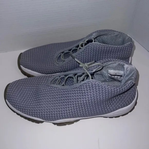 Nike Air Men's Gray Athletic Shoes - S1