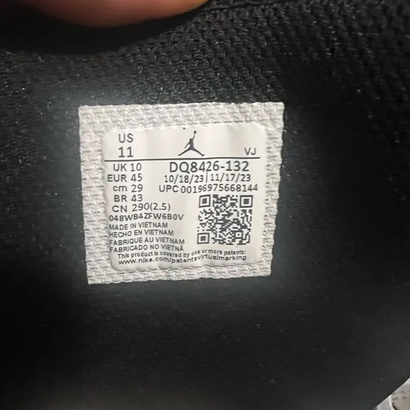 Nike Black and White Athletic Shoes Air Jordan 1 Mid Nike men size 11 new