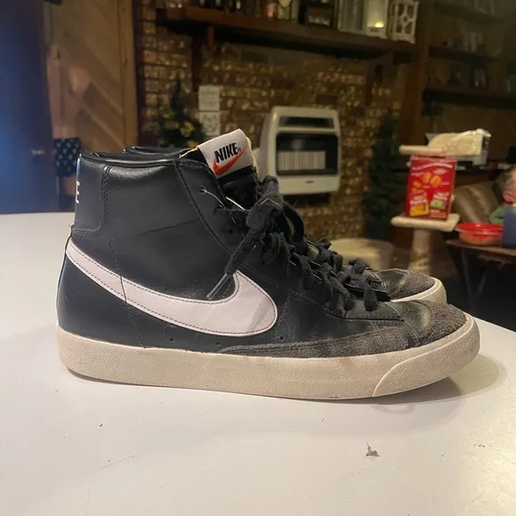 Nike Blazer ‘77 Vintage Men’s Size 11.5 Mid Black Sail Sneakers Shoes