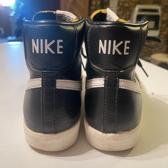 Nike Blazer ‘77 Vintage Men’s Size 11.5 Mid Black Sail Sneakers Shoes