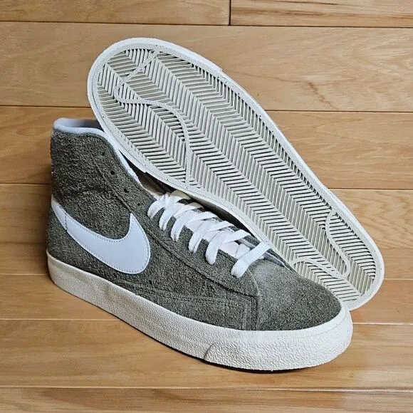 Nike Blazer Mid '77 Vintage Size 10.5 Olive Green Womens Shoes DV7006-201