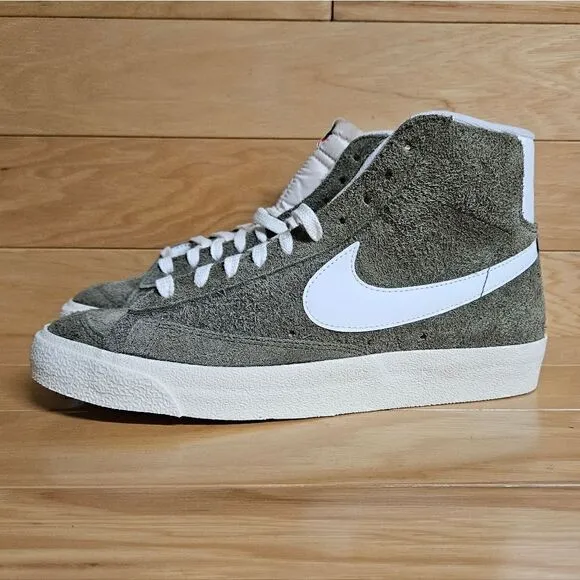 Nike Blazer Mid '77 Vintage Size 10.5 Olive Green Womens Shoes DV7006-201