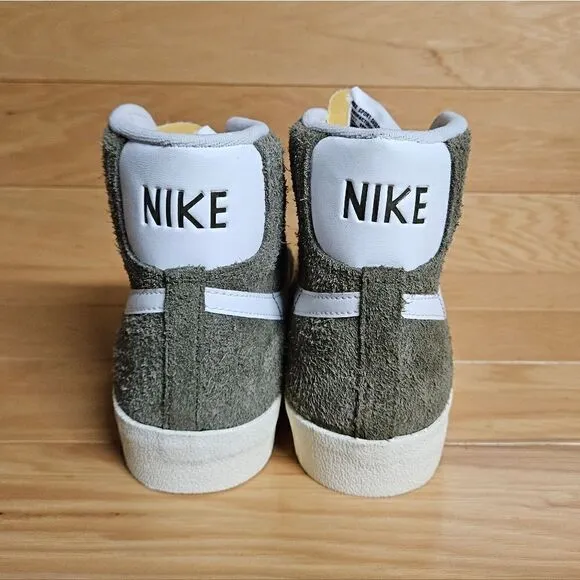 Nike Blazer Mid '77 Vintage Size 10.5 Olive Green Womens Shoes DV7006-201