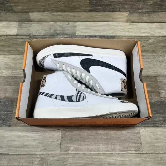 Nike Blazer MID 77 Vintage Sneakers Shoes White Mens Size 10 DZ4840-100