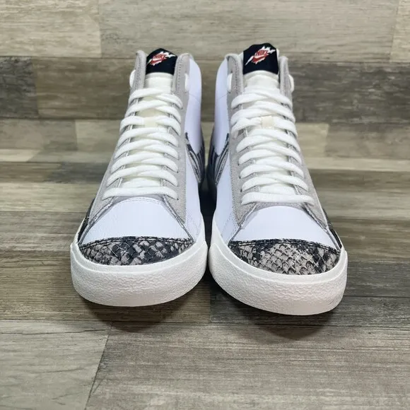 Nike Blazer MID 77 Vintage Sneakers Shoes White Mens Size 10 DZ4840-100