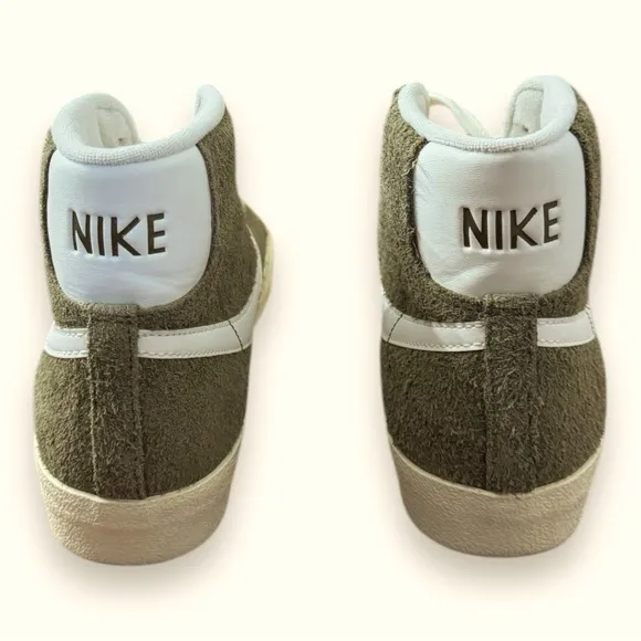 Nike Blazer Mid '77 Vintage Tennis Shoes High Suede DV7006-200 Women’s Size 9.5
