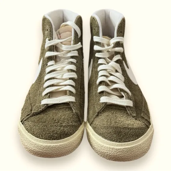 Nike Blazer Mid '77 Vintage Tennis Shoes High Suede DV7006-200 Women’s Size 9.5