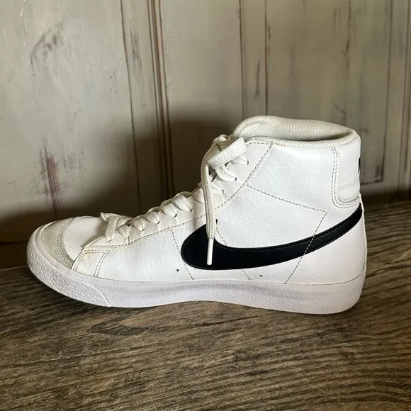 Nike Blazer Mid 77 Youth Size 6.5Y US White Black Shoes Sneakers DA4086-100
