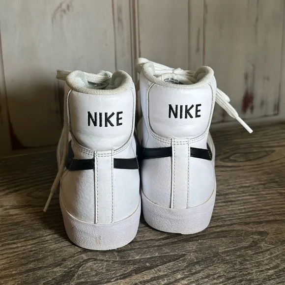 Nike Blazer Mid 77 Youth Size 6.5Y US White Black Shoes Sneakers DA4086-100