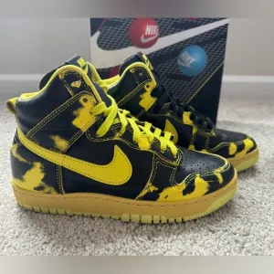 Nike Dunk 1985 Black Yellow Acid Wash High Top Sneakers Men’s Size 6 Women’s 7.5