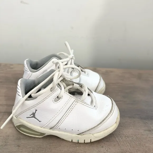 Nike Jordan 23 White Blue Silver Leather 2005 Vintage Lace Up Baby Shoes US 6c