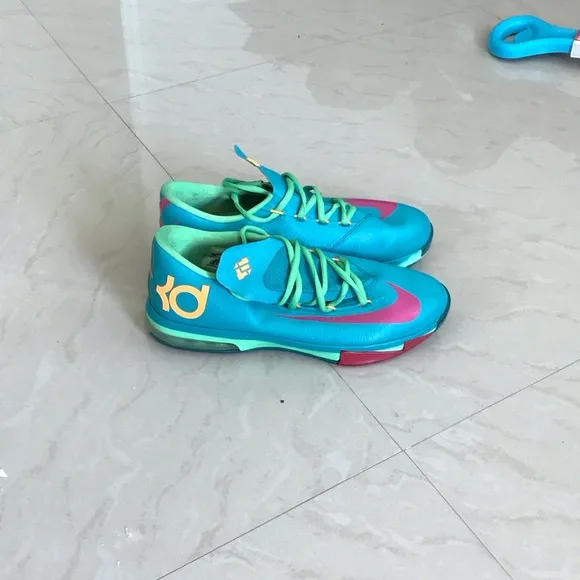 Nike kd 6 Athletic Shoes Teal and Pink
