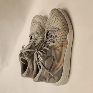 Nike KD Trey 6Y shoes