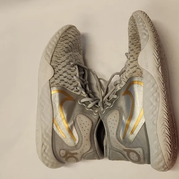 Nike KD Trey 6Y shoes