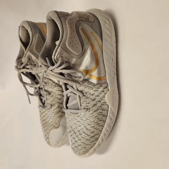 Nike KD Trey 6Y shoes
