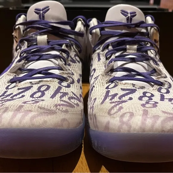 Nike Kobe 8 court purple basketball shoes size 6Y