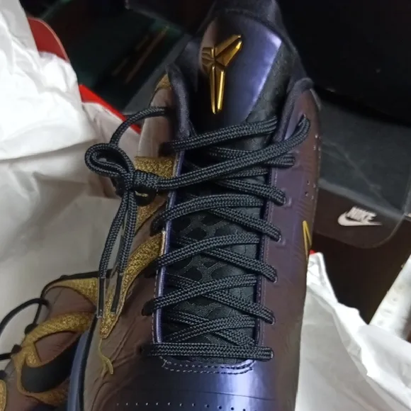 Nike Kobe V Protro Basketball Shoes
