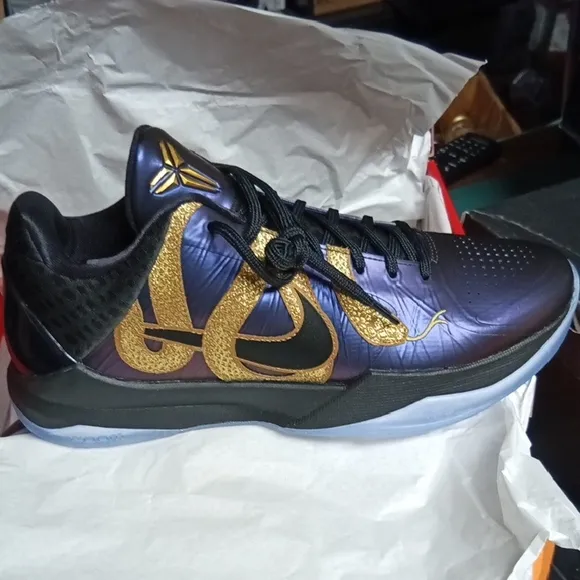Nike Kobe V Protro Basketball Shoes