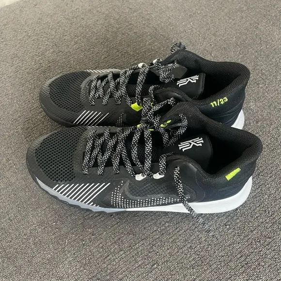 Nike Kyrie Flytrap 5 Grade School