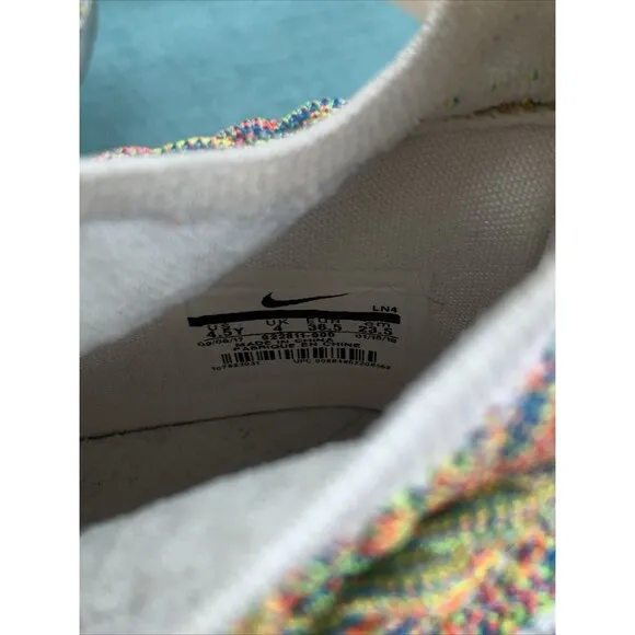 Nike Lebron 15 Rare Fruity Pebbles Youth Size 4.5 Y Rainbow White 922811-900