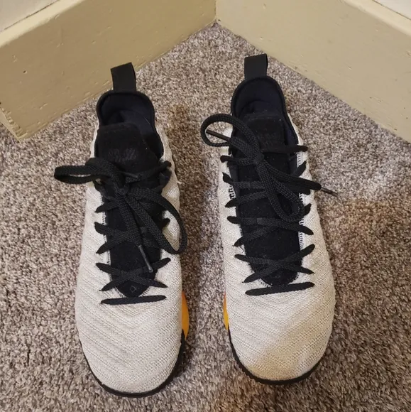 Nike LeBron 16 GS Space Travel White Laser Orange athletic shoes size 6.5