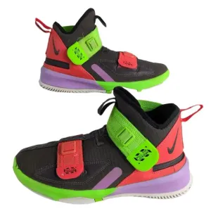 Nike LeBron Soldier 13 XIII Youth 6 Basketball Shoes Sneakers CJ1317-002 Thunder