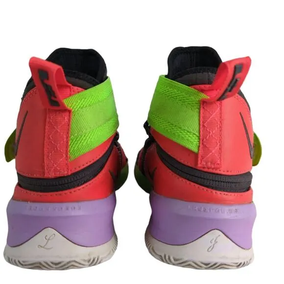 Nike LeBron Soldier 13 XIII Youth 6 Basketball Shoes Sneakers CJ1317-002 Thunder