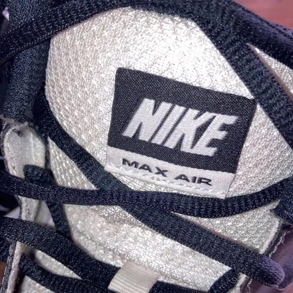 Nike Max Air Flywire basketball Sneakers men’s sports shoes Black n White sz 11