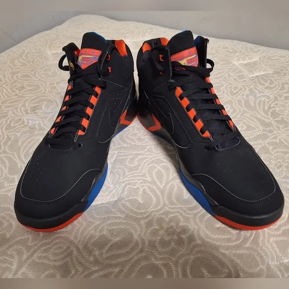 Nike men's Air Flight Lite mid Black Team in a size 13. NWOB.