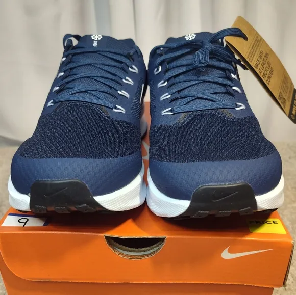 Nike Men's Athletic Shoes - Navy and White