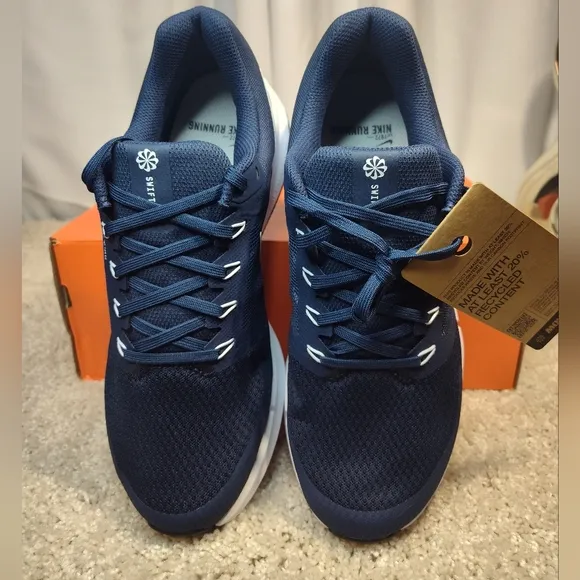 Nike Men's Athletic Shoes - Navy and White
