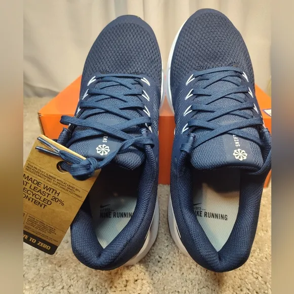 Nike Men's Athletic Shoes - Navy and White