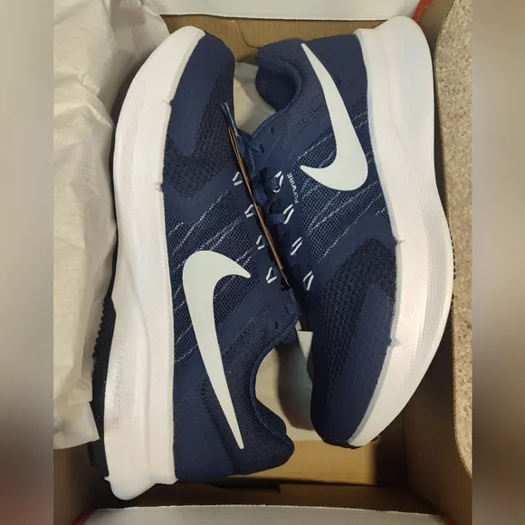 Nike Men's Athletic Shoes - Navy and White