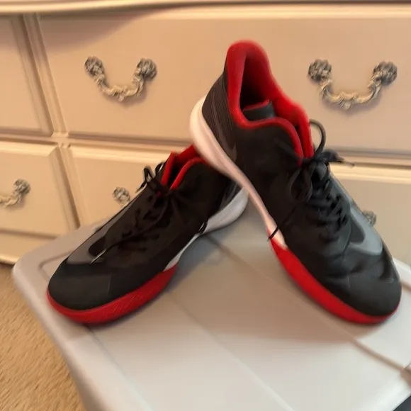 Nike Men’s Precision 4 Basketball Shoe, Black Red White, Size 14.  CK1069-005