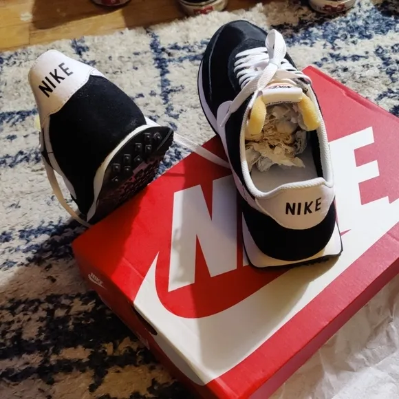 Nike Men's Vintage Retro Size 11 Black And White