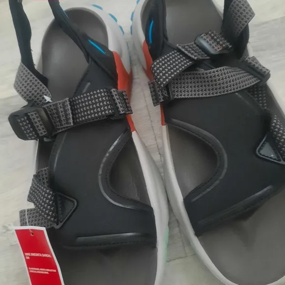 NIKE Oneonta Sandals