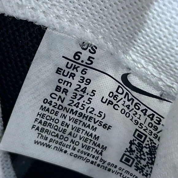 Nike Sacai X Blazer Low 'Black Patent’ Size 6.5 Authentic 100%