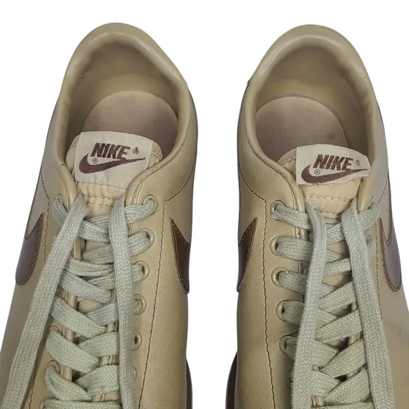 Nike Vintage Bowling Shoes Size 9