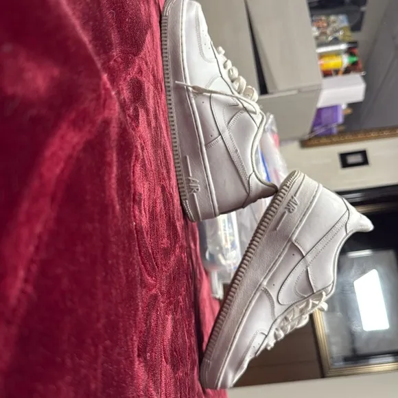 Nike White Leather Sneakers Classic Design