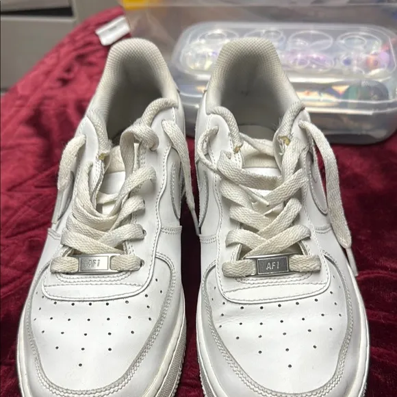 Nike White Leather Sneakers Classic Design