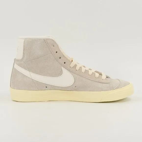Nike Women's Blazer Mid '77 Vintage Light Bone Alabaster DV7006-001 size 6 - 12